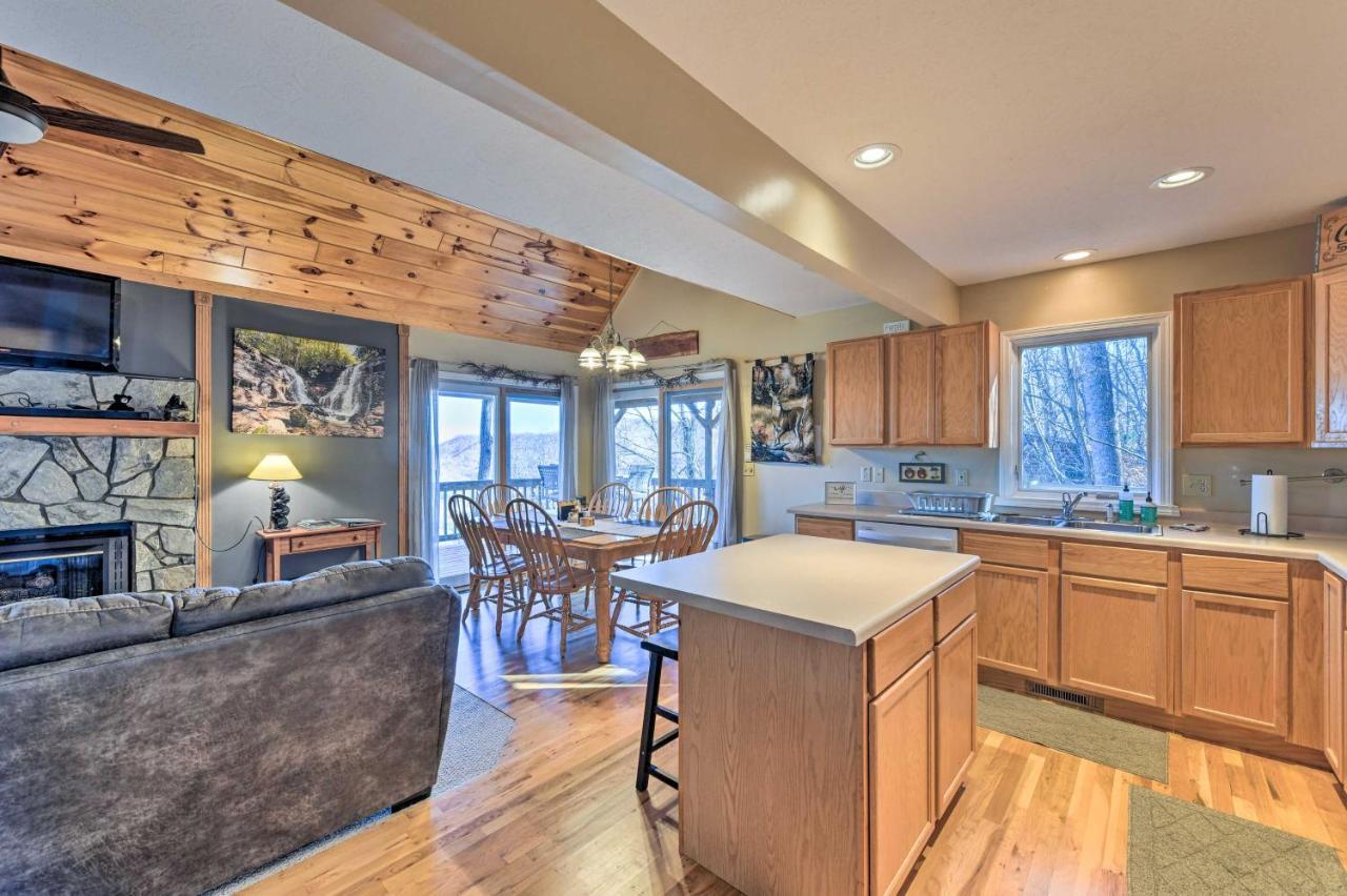 Maggie Valley Home With Mountain Views And Decks! Exterior photo