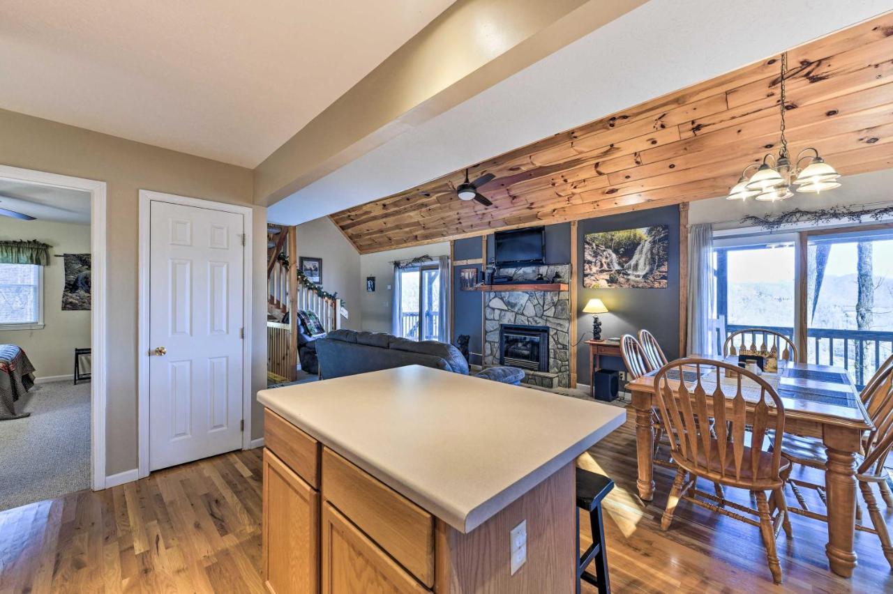 Maggie Valley Home With Mountain Views And Decks! Exterior photo