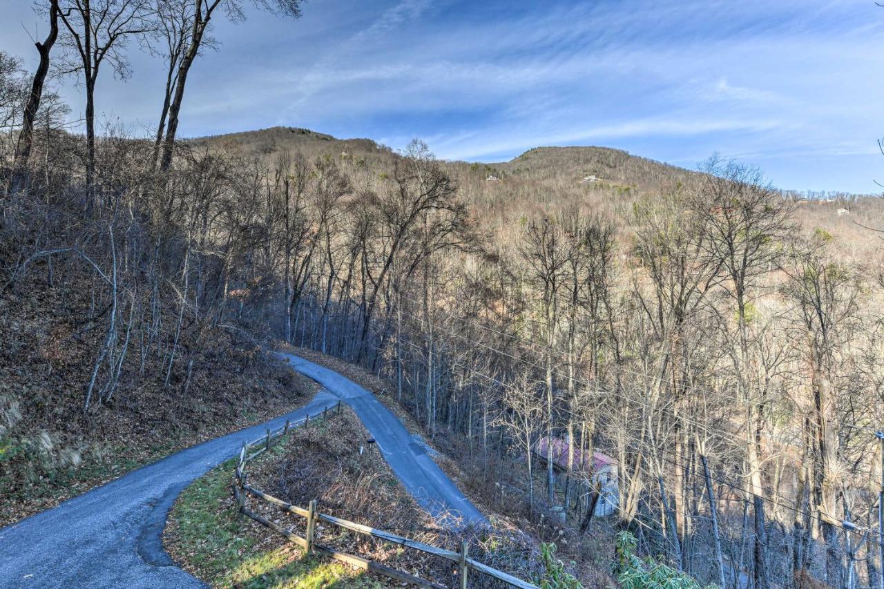 Maggie Valley Home With Mountain Views And Decks! Exterior photo