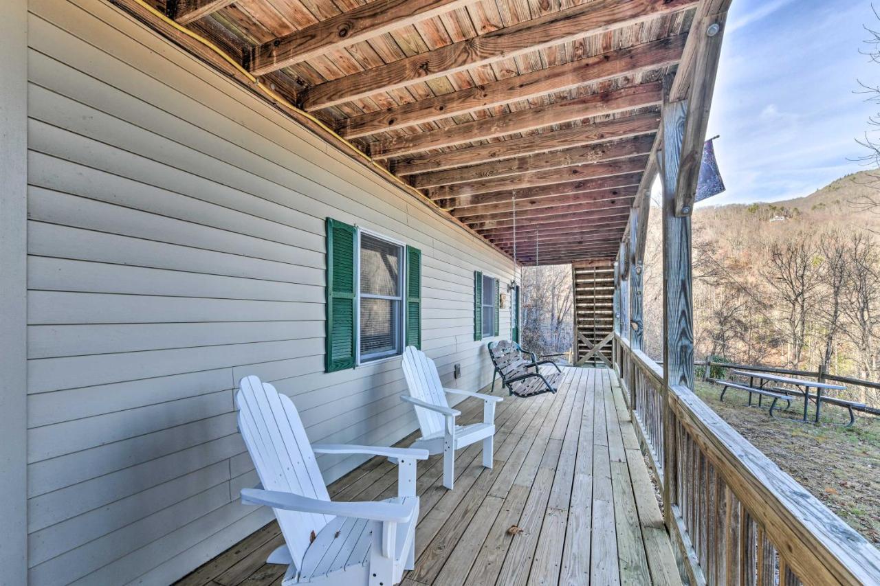 Maggie Valley Home With Mountain Views And Decks! Exterior photo